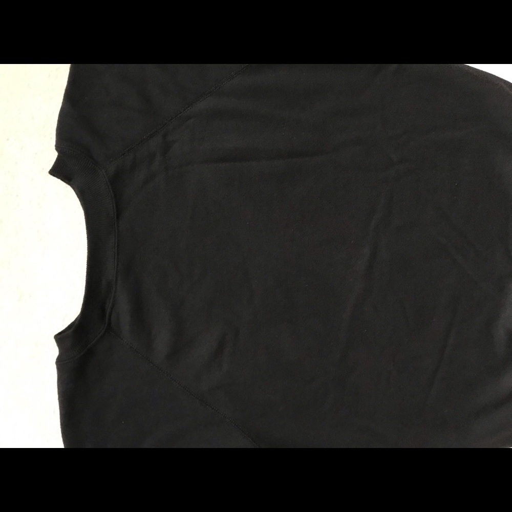 Sweatshirt - Picture 2 of 3